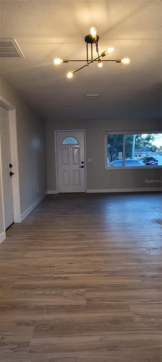 OAKHURST GROVES 1ST ADD - Residential Lease