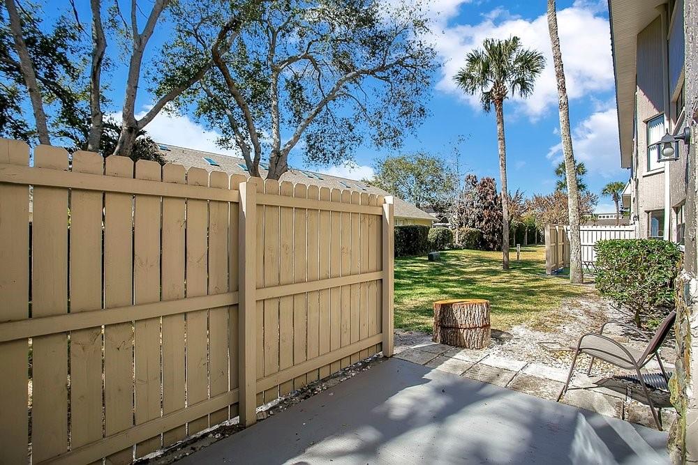 TANGLEWOOD AT SUNTREE CNTRY CLUB CONDO PH I - Residential