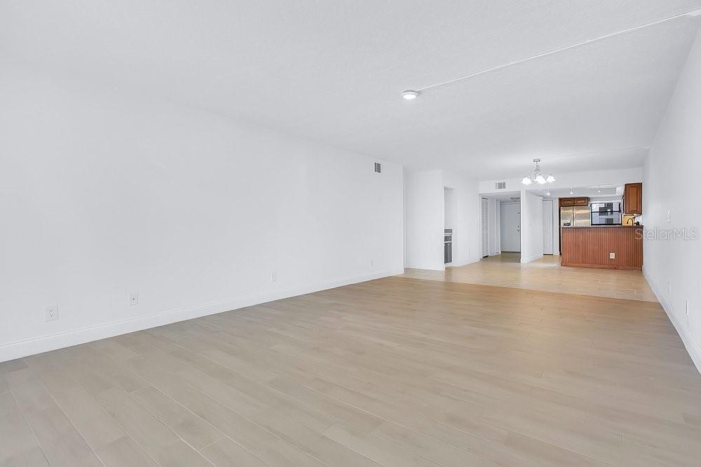 TANGLEWOOD AT SUNTREE CNTRY CLUB CONDO PH I - Residential