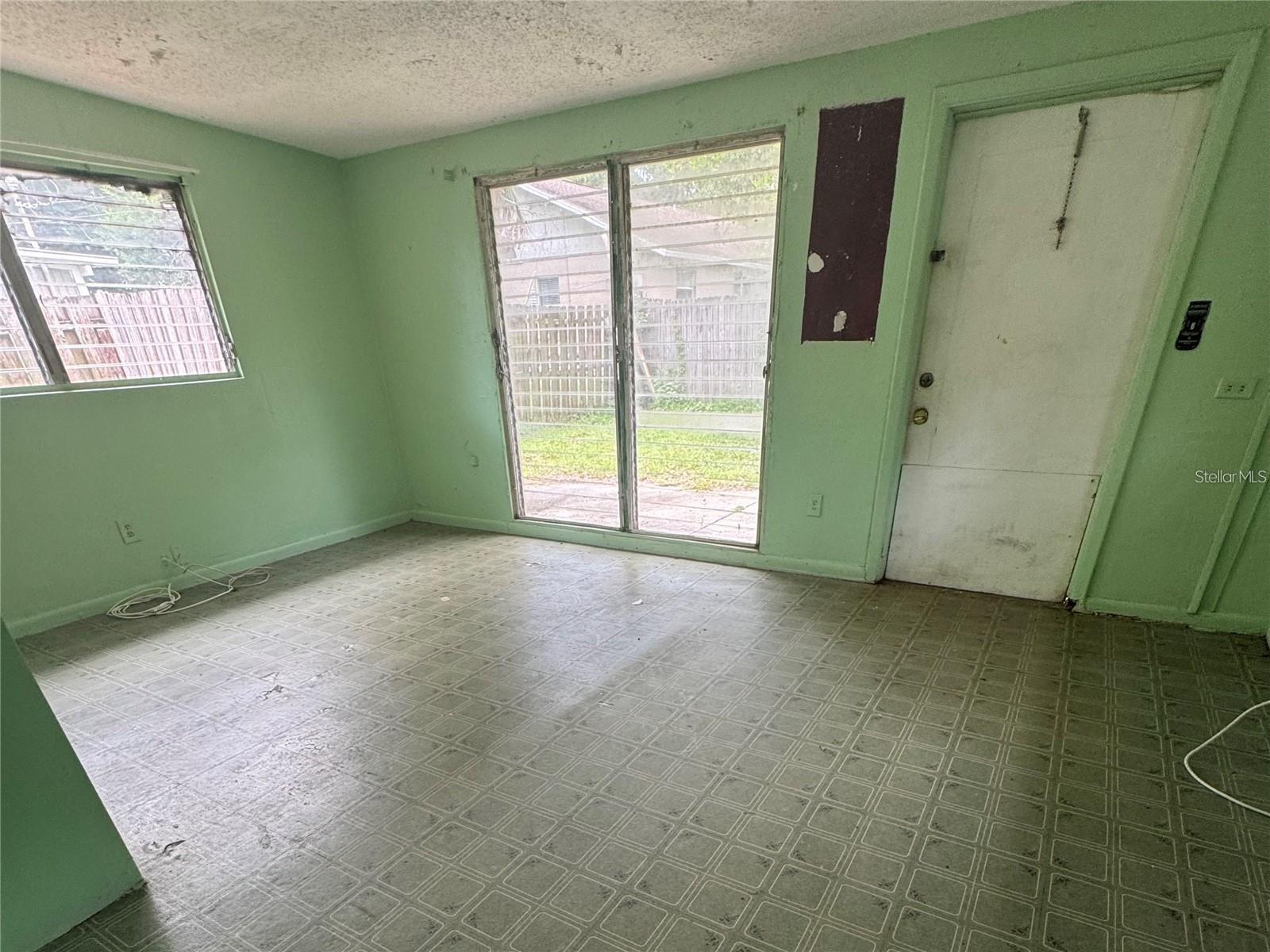 LAKE CITRUS ESTATES - Residential