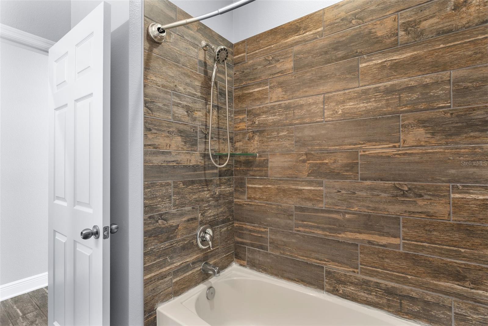 CLEAR LAKE LNDG - Residential