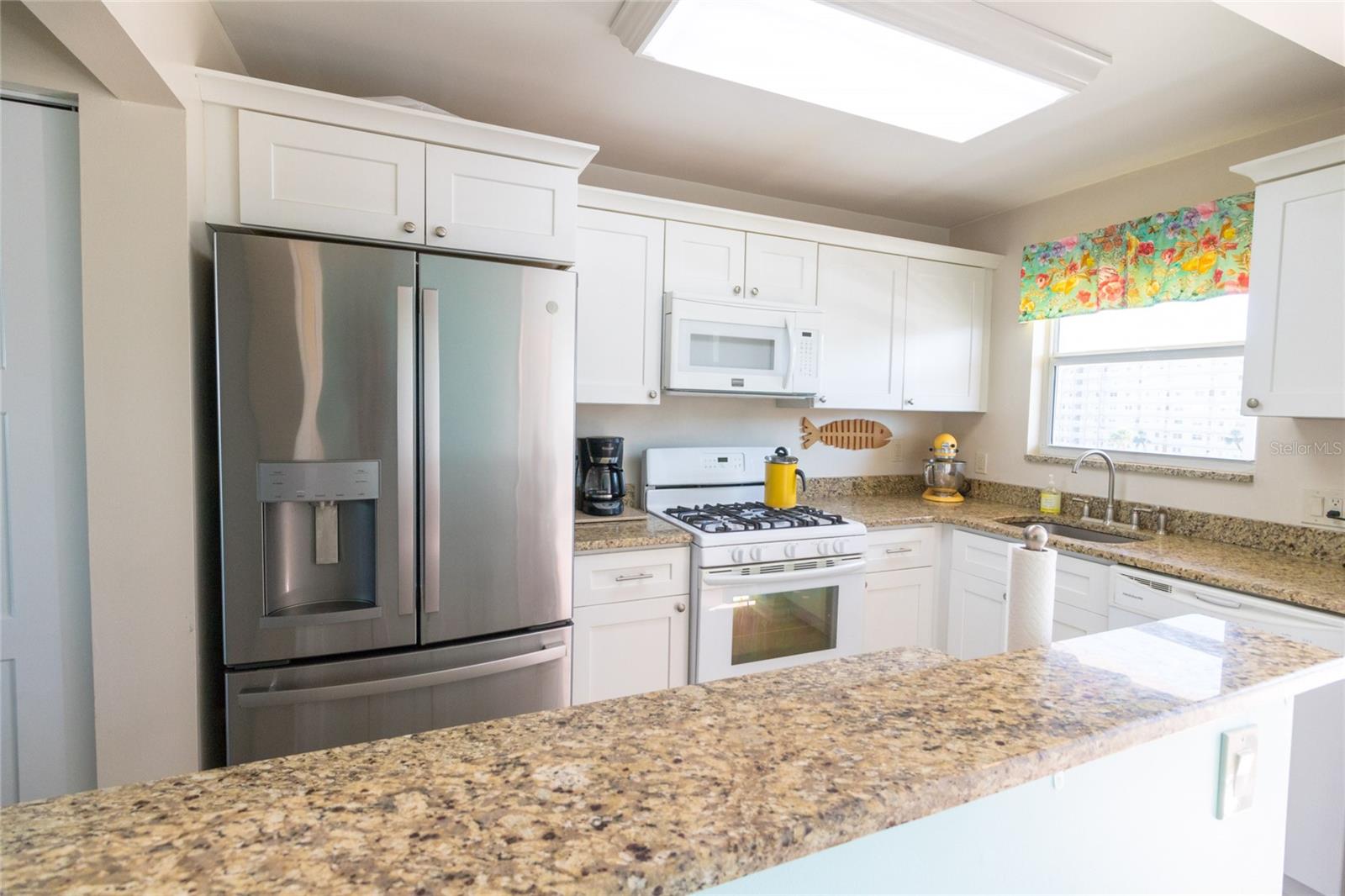 6025 SHORE BOULEVARD S 611
