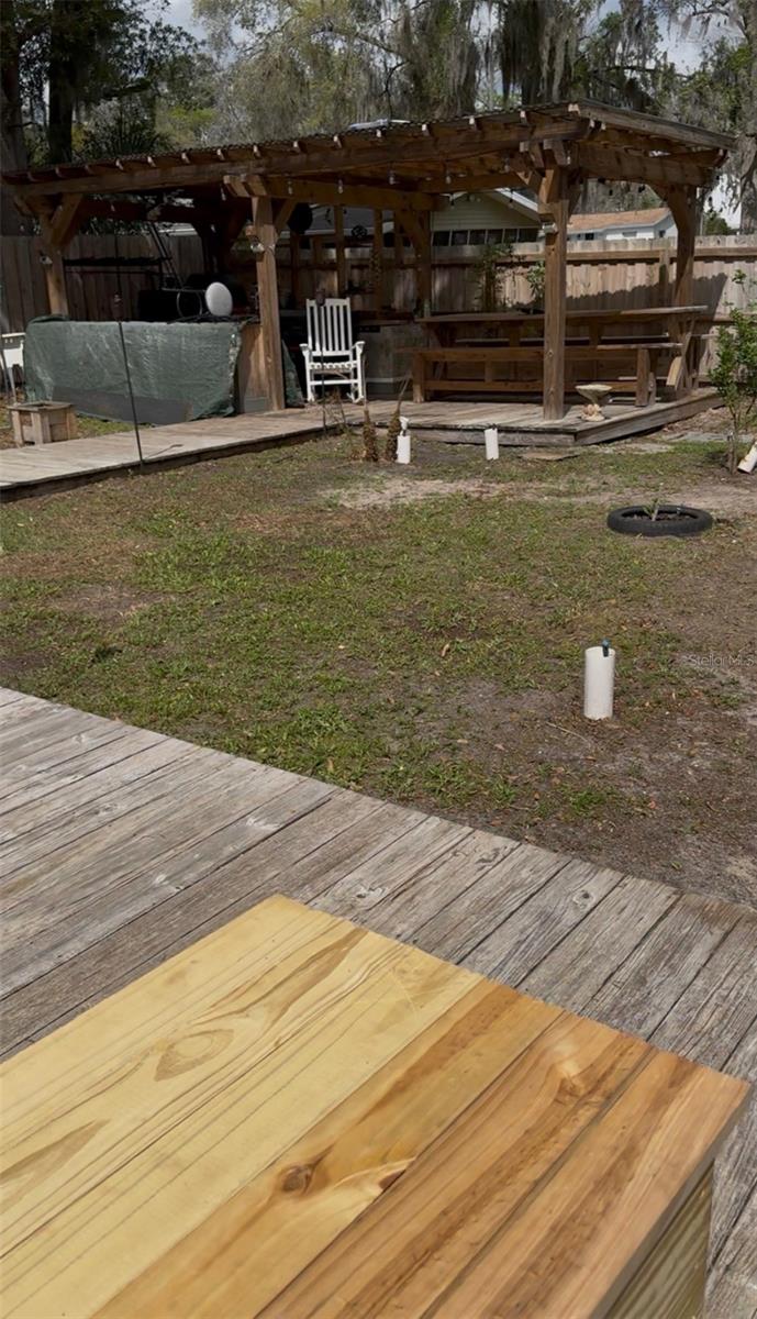 HICKORY HILL RETREATS UNIT 03 - Residential