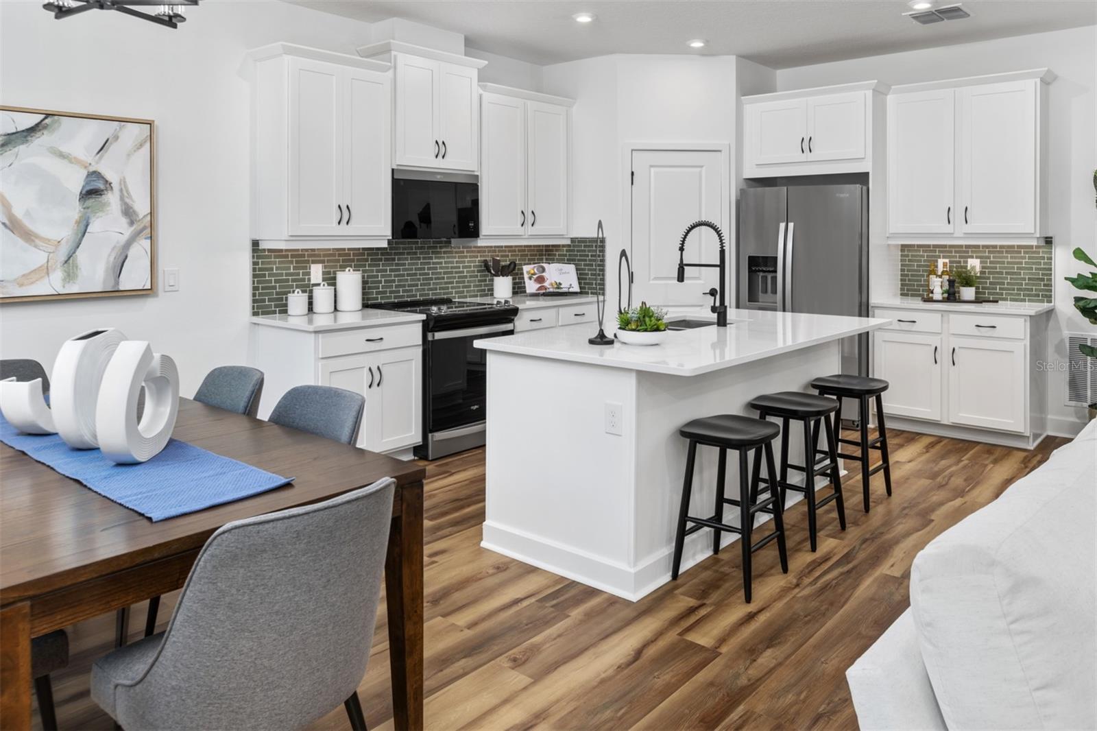 RAINWOOD - Residential