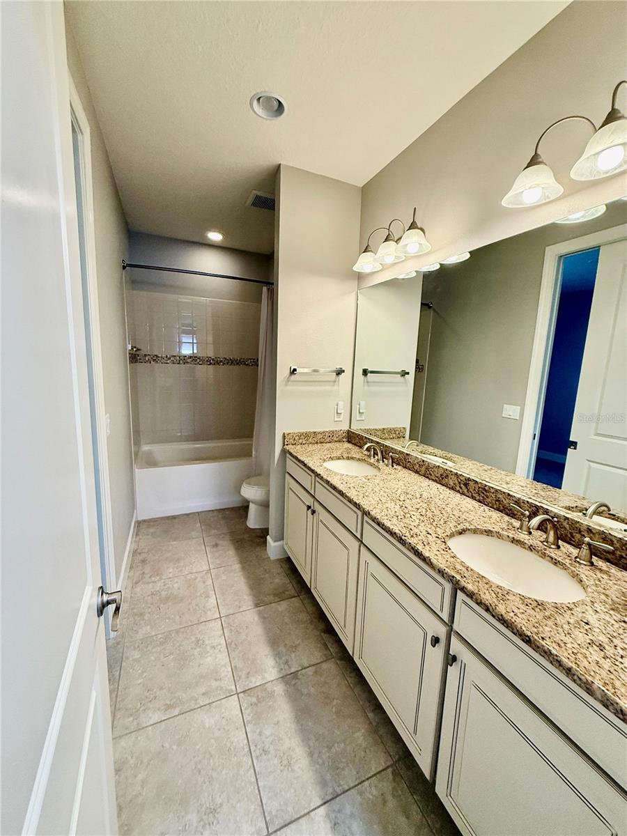 COBBLESTONE ON PALMER RANCH - Residential Lease