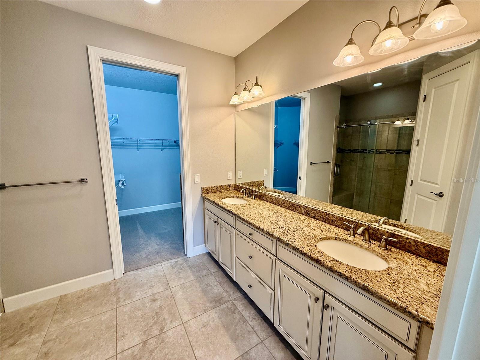 COBBLESTONE ON PALMER RANCH - Residential Lease