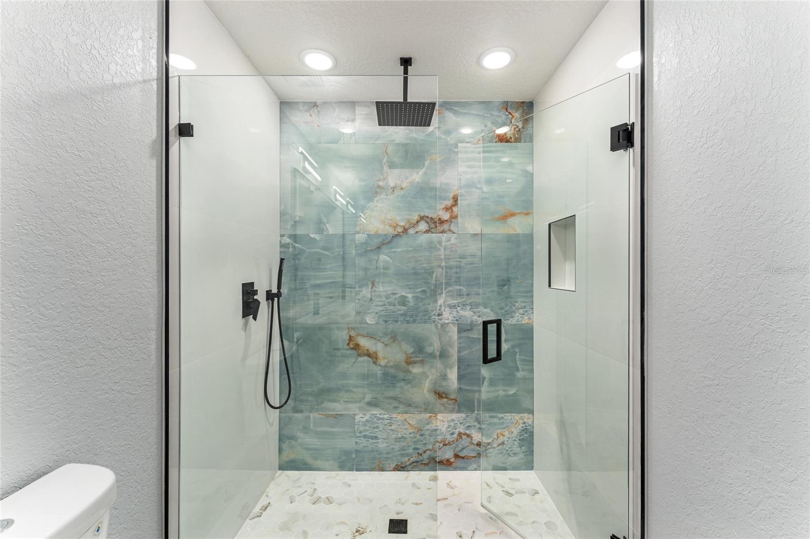 RAINBOW LAKES ESTATE - Residential