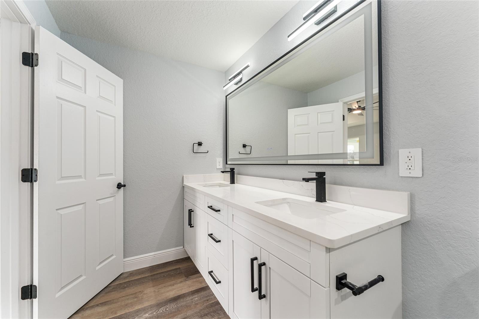 RAINBOW LAKES ESTATE - Residential