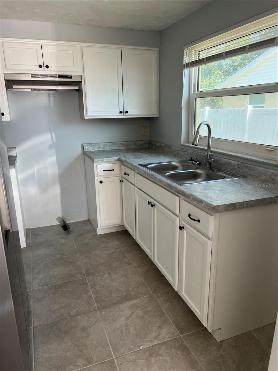 LENRAY HEIGHTS - Residential Lease