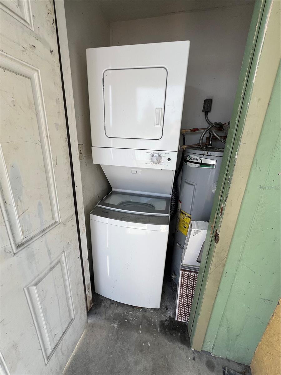 LENRAY HEIGHTS - Residential Lease