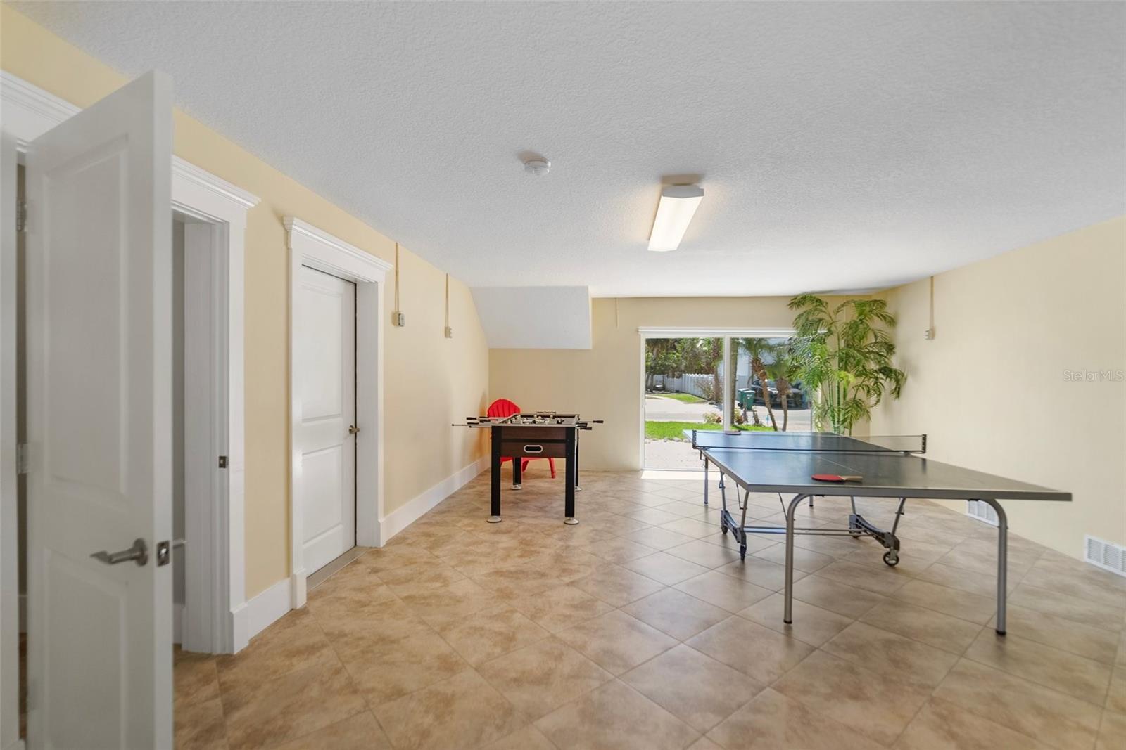 WEST WIND SHORES - Residential