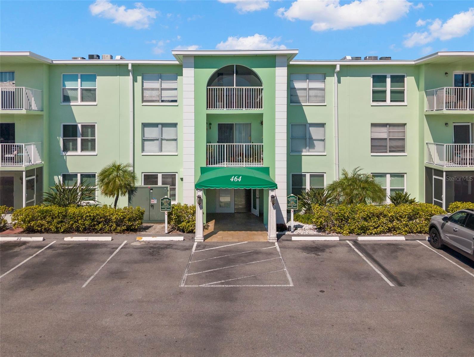 DOLPHIN POINTE OF DUNEDIN CONDO - Residential