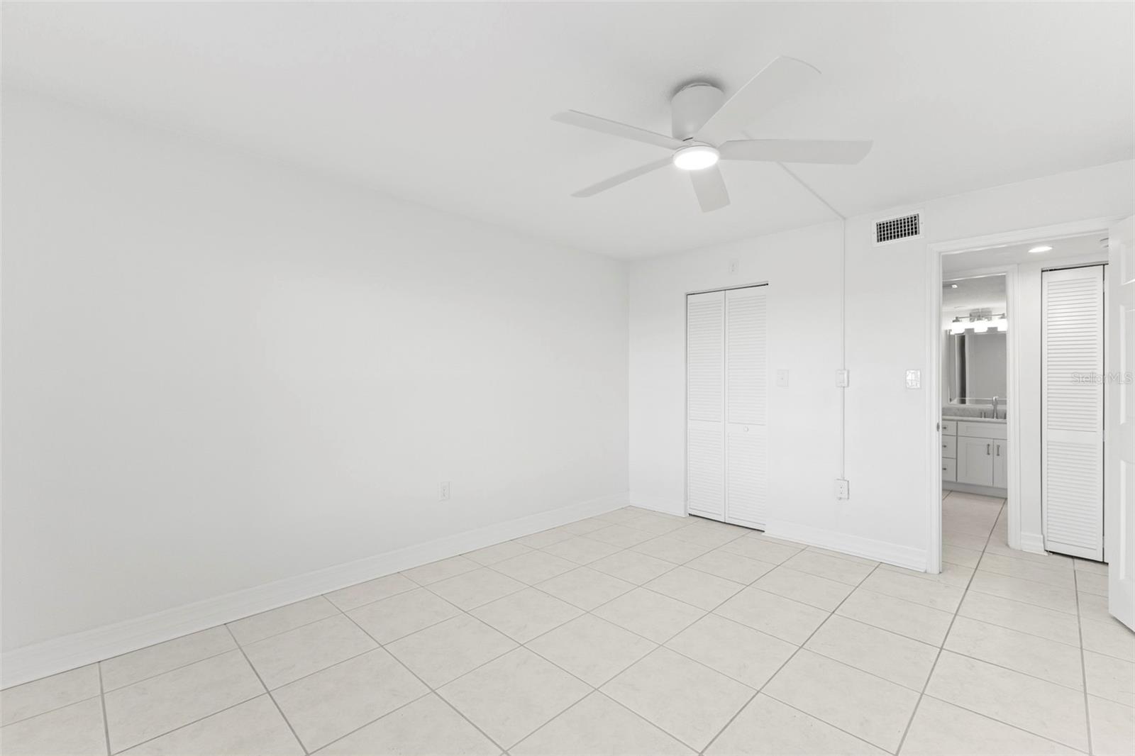 DOLPHIN POINTE OF DUNEDIN CONDO - Residential