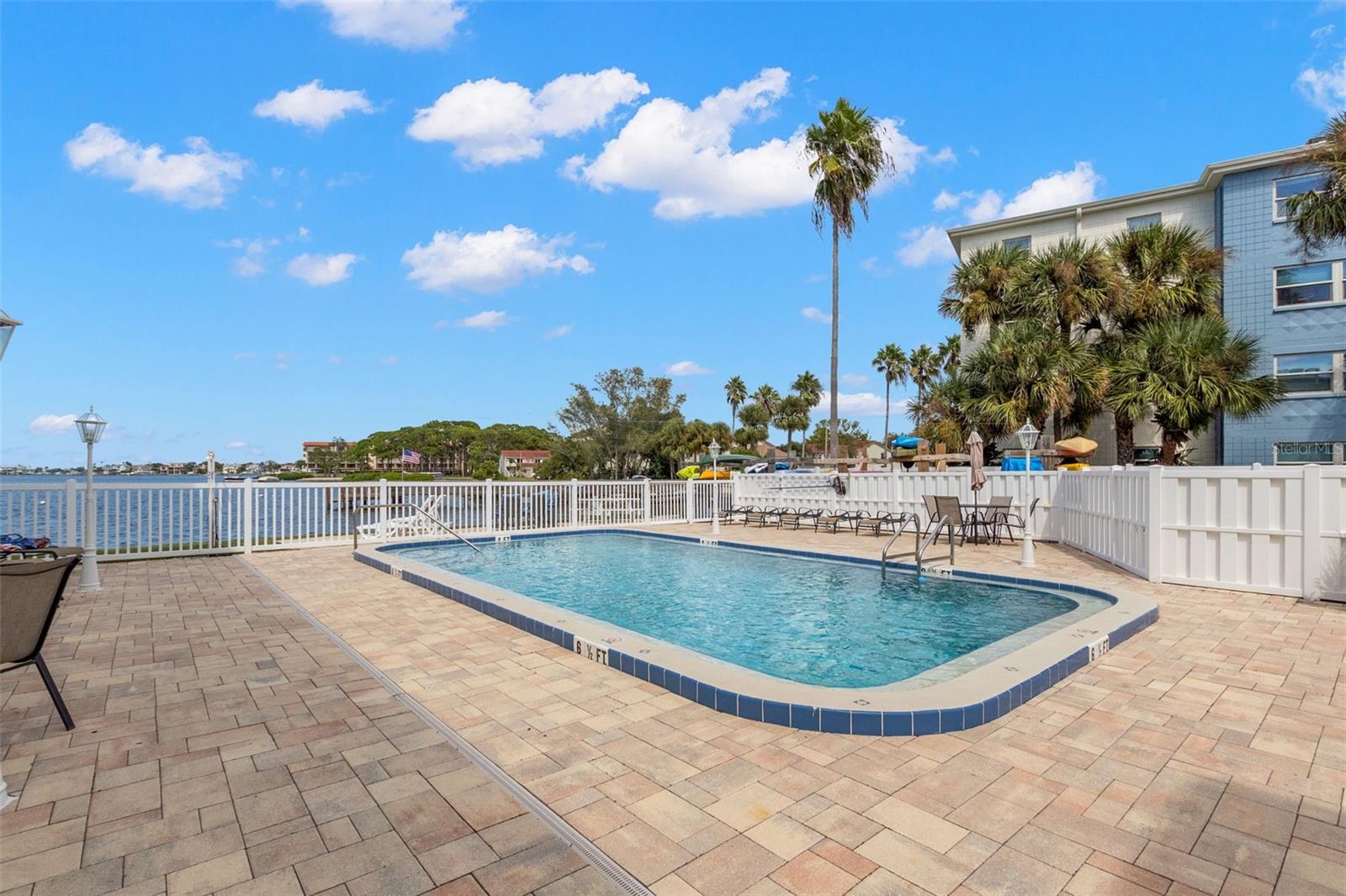 DOLPHIN POINTE OF DUNEDIN CONDO - Residential