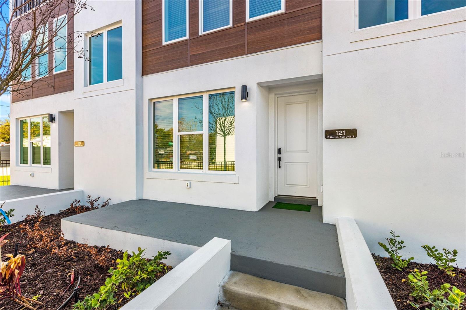 WILLOW TERRACE TWNHMS 8 - Residential Lease