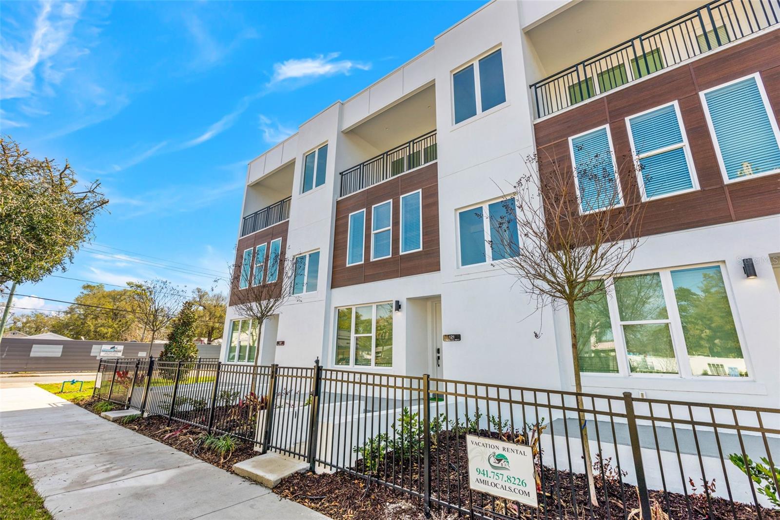 WILLOW TERRACE TWNHMS 8 - Residential Lease