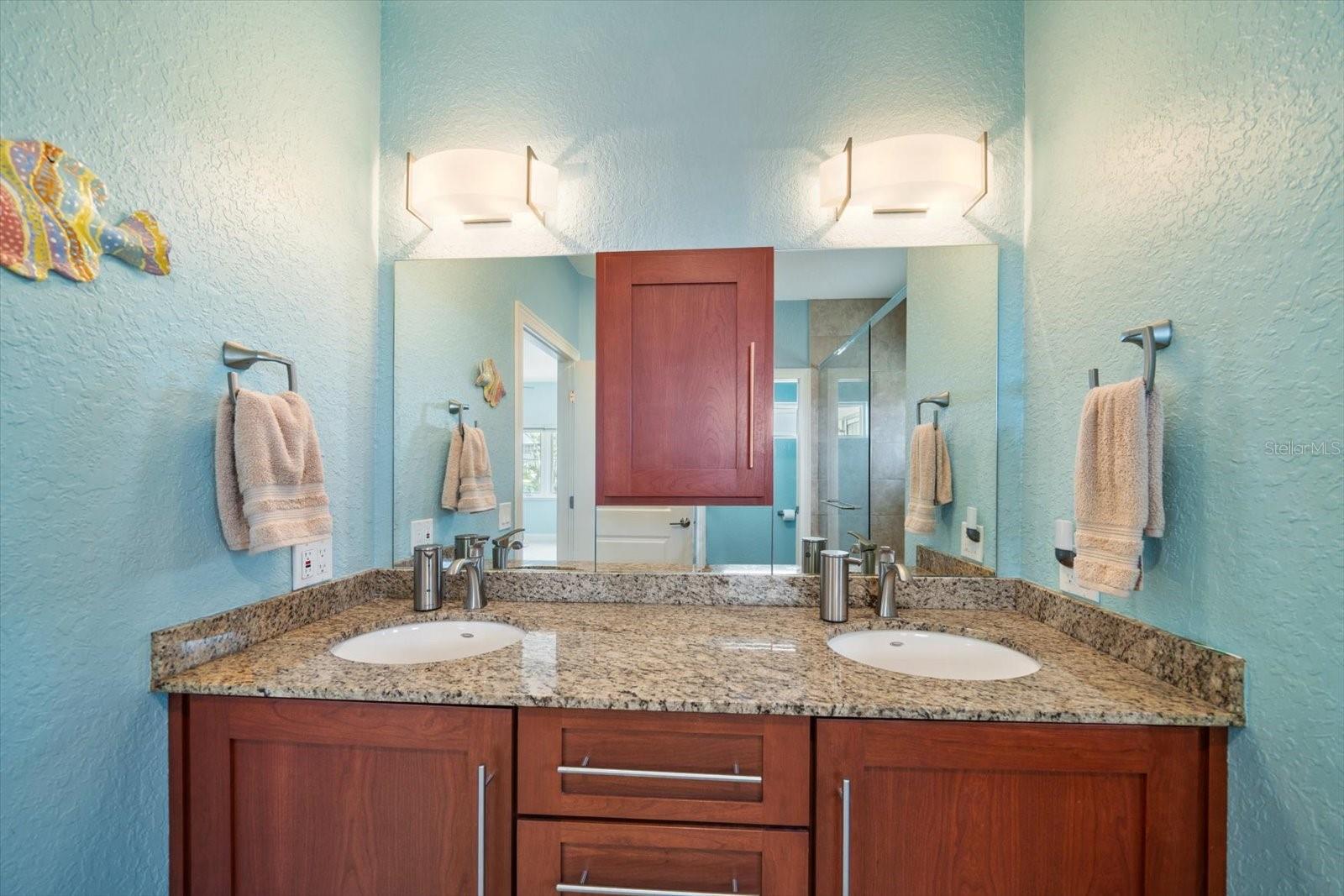 PENGUIN CABANA SUB - Residential