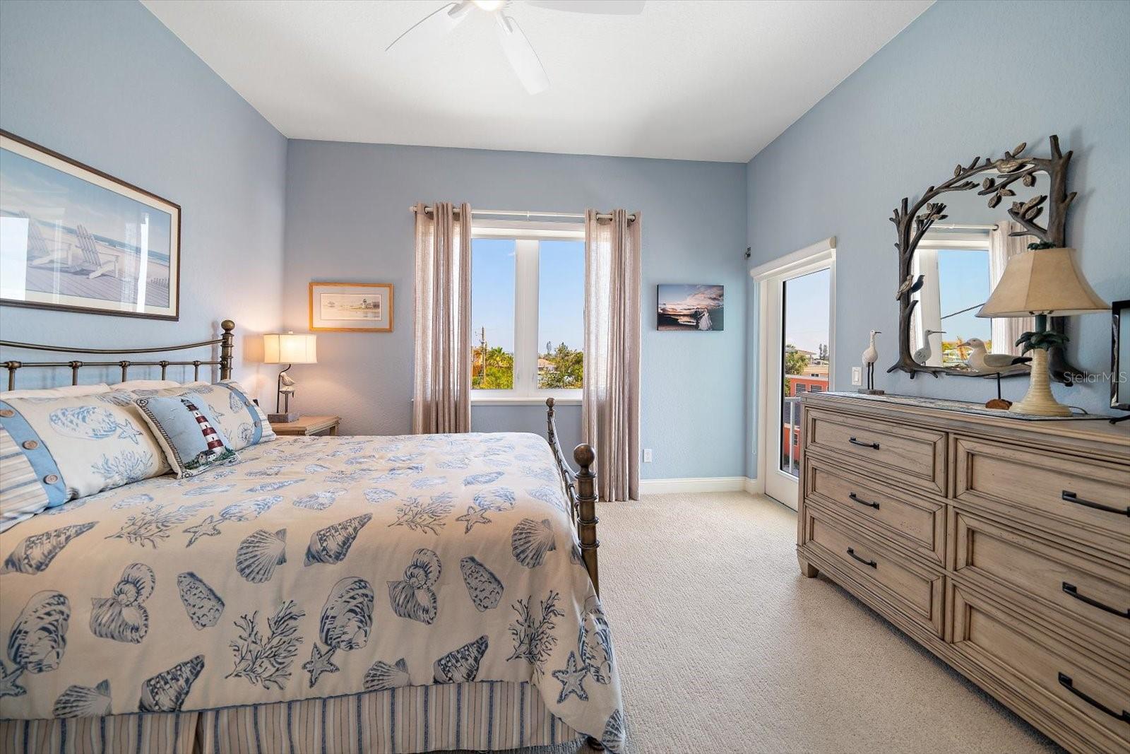 PENGUIN CABANA SUB - Residential