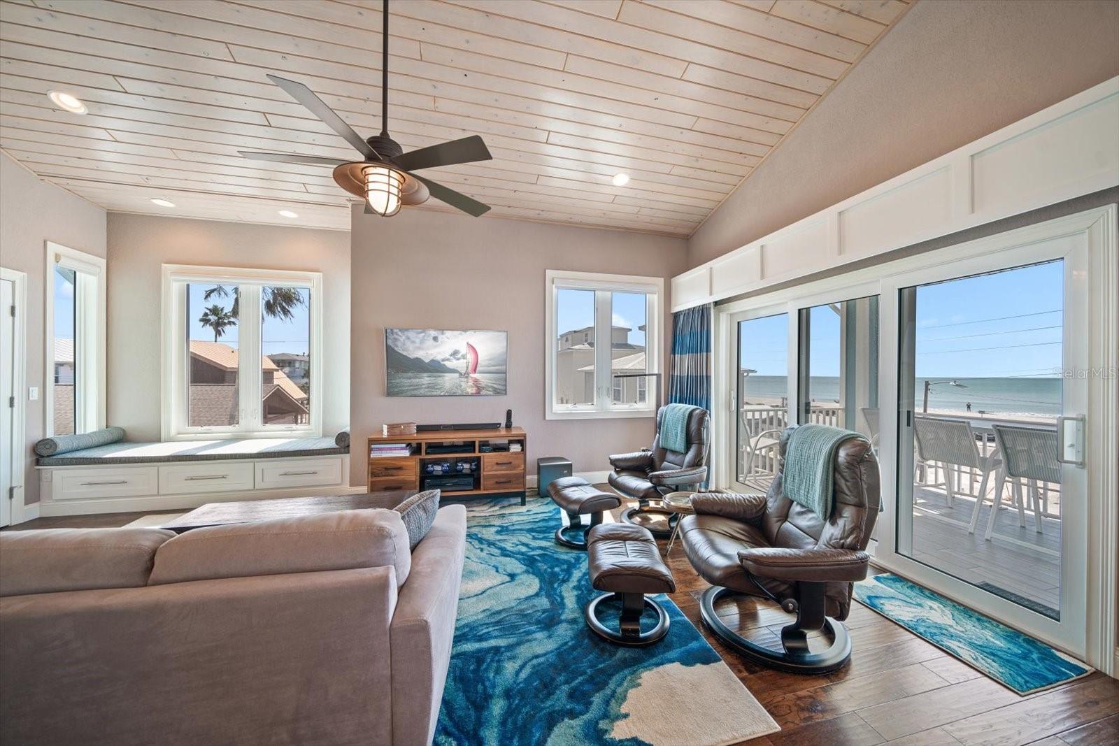 PENGUIN CABANA SUB - Residential