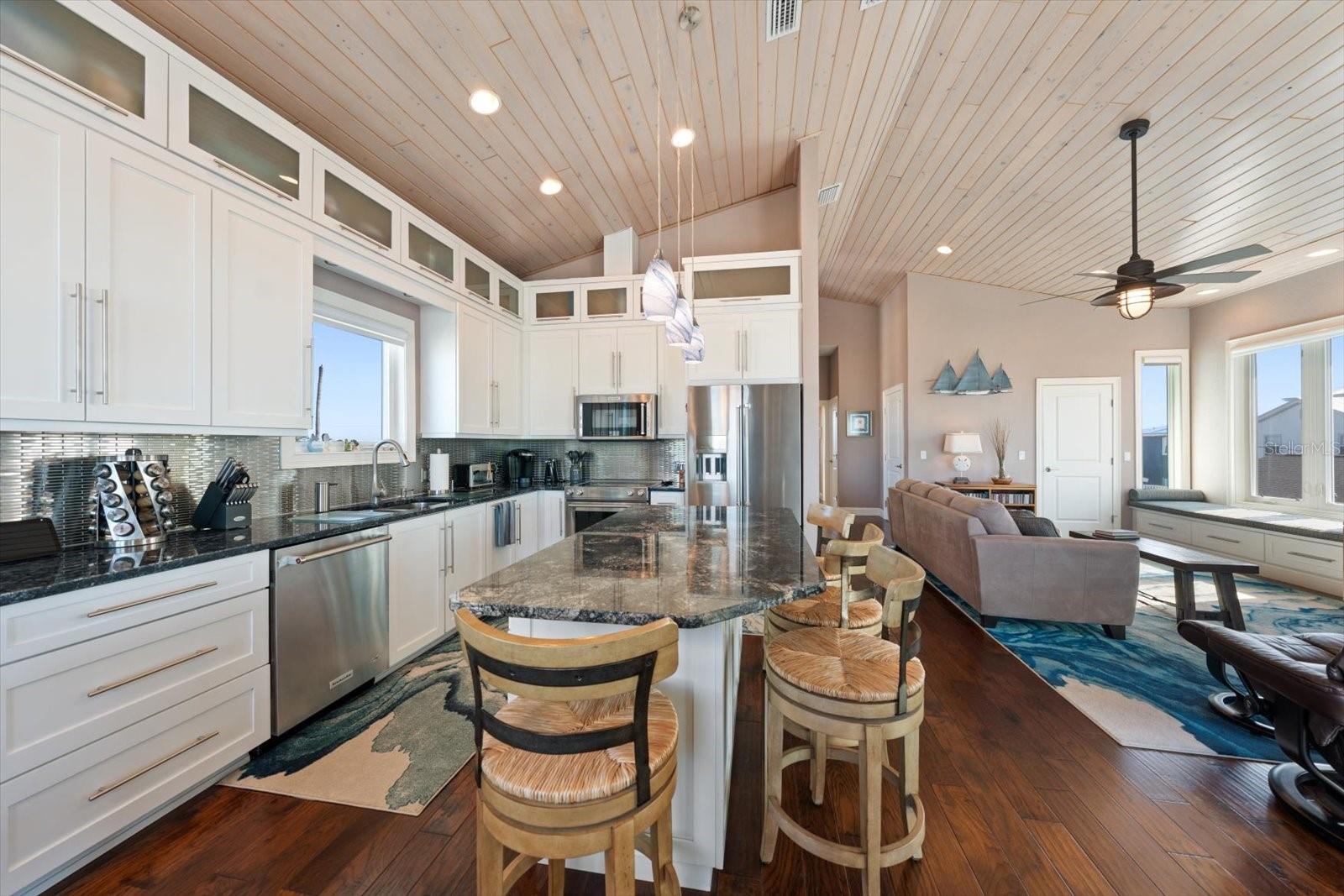 PENGUIN CABANA SUB - Residential