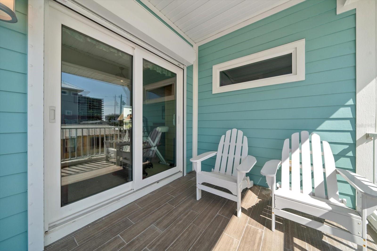 PENGUIN CABANA SUB - Residential