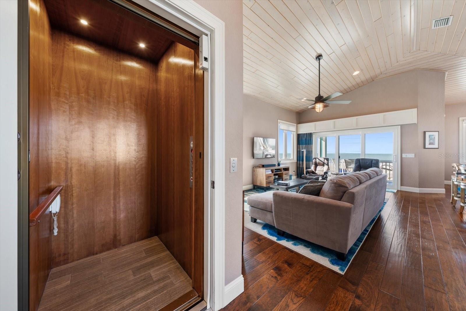 PENGUIN CABANA SUB - Residential