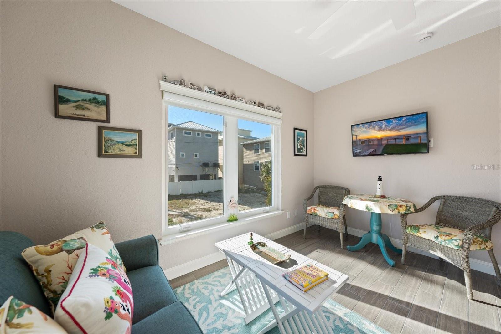 PENGUIN CABANA SUB - Residential