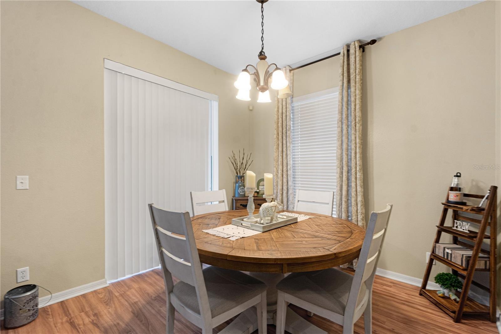 TUCKER OAKS - Residential