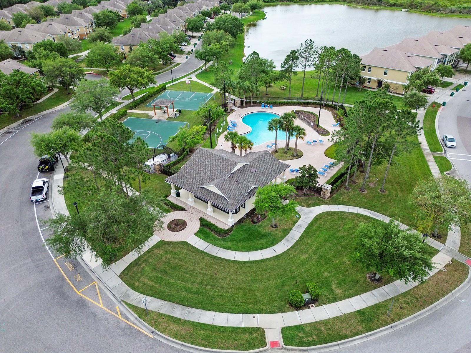 TUCKER OAKS - Residential