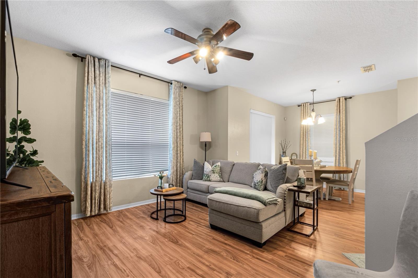 TUCKER OAKS - Residential