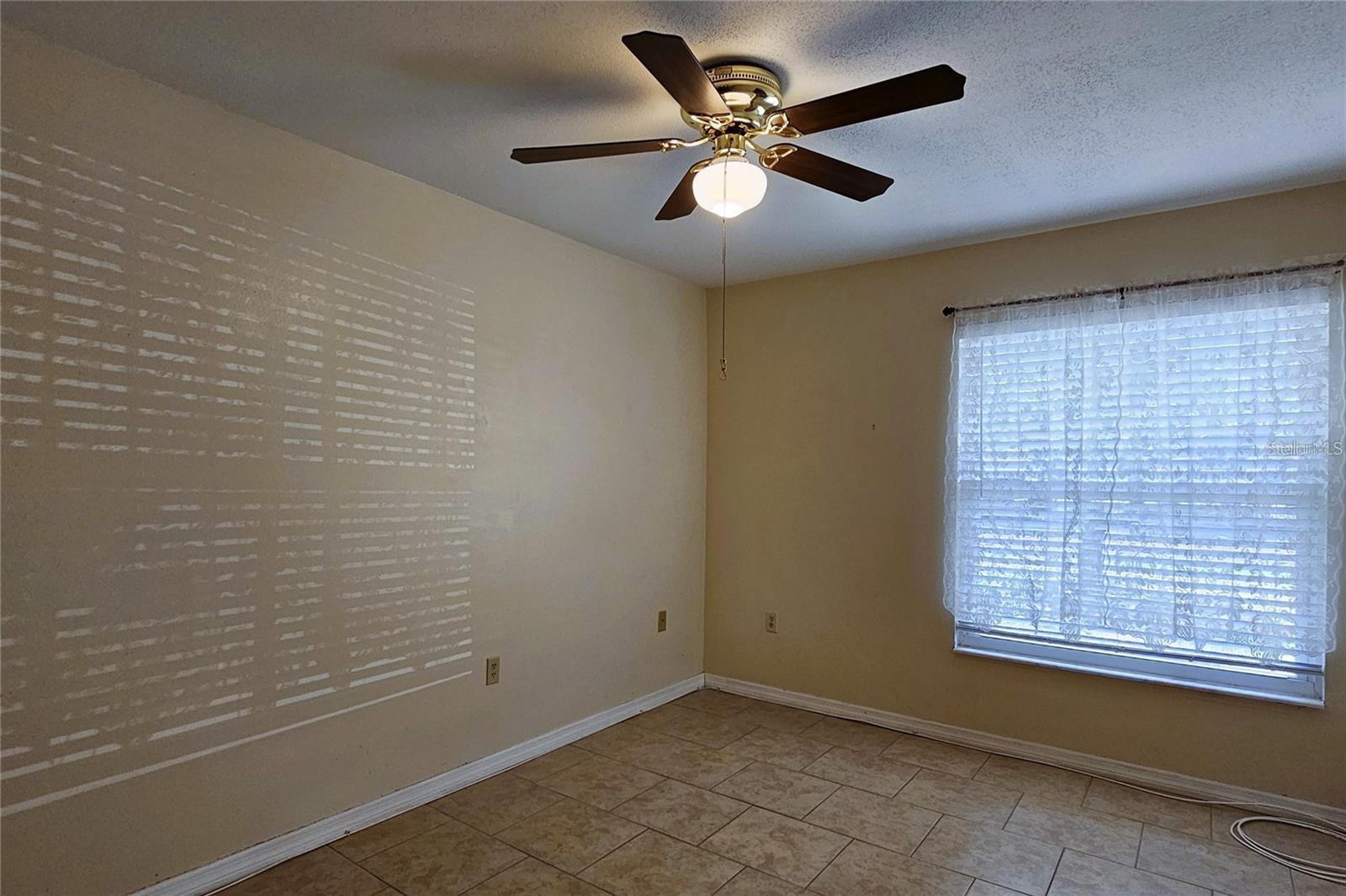 TAHITIAN GARDENS CONDO - Residential Lease