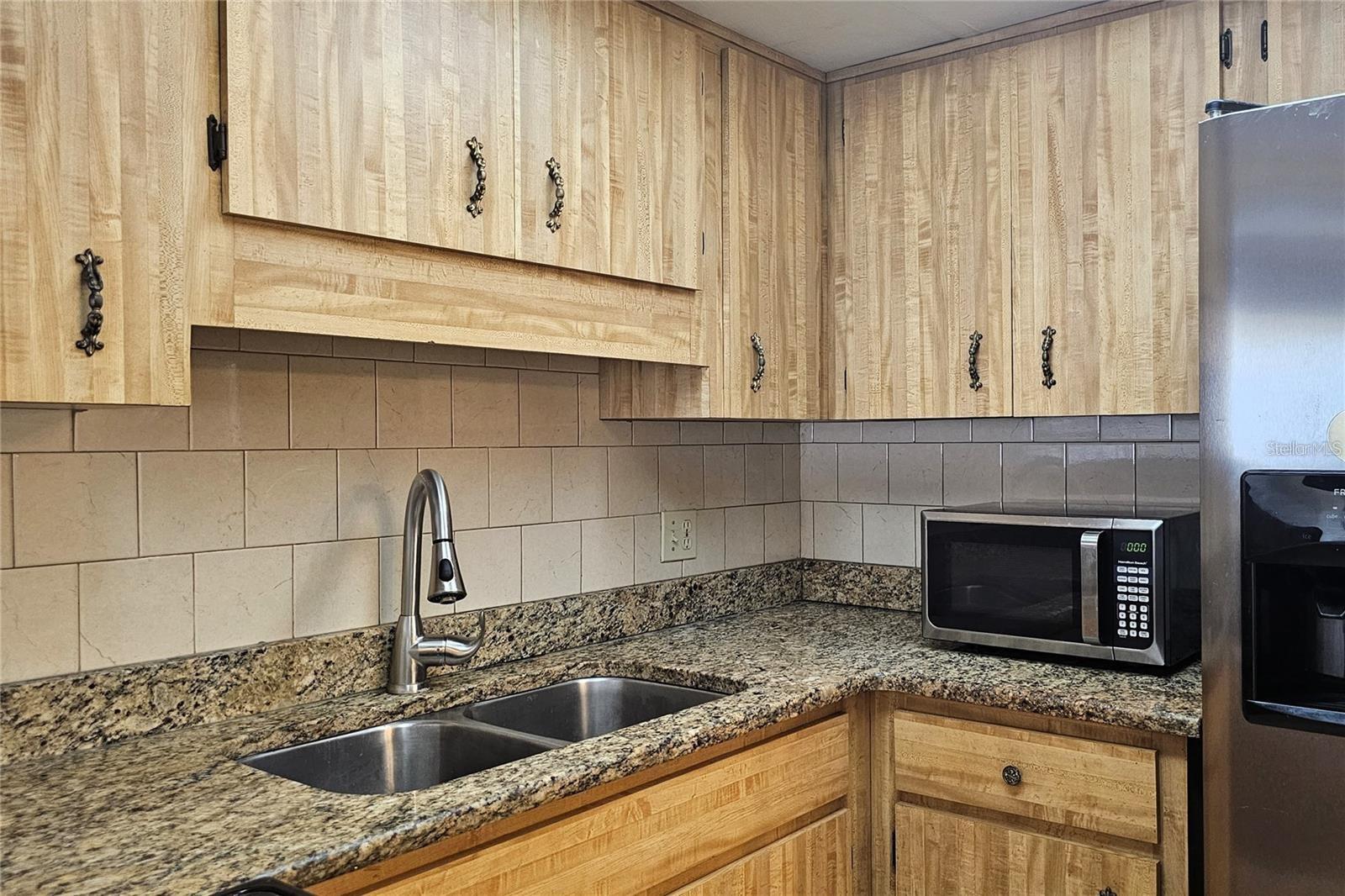 TAHITIAN GARDENS CONDO - Residential Lease