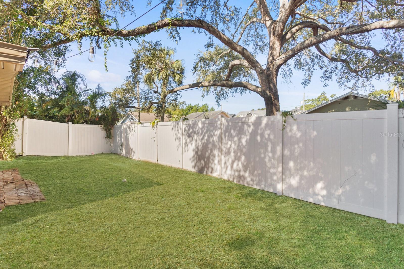 SUBURB ROYAL - Residential