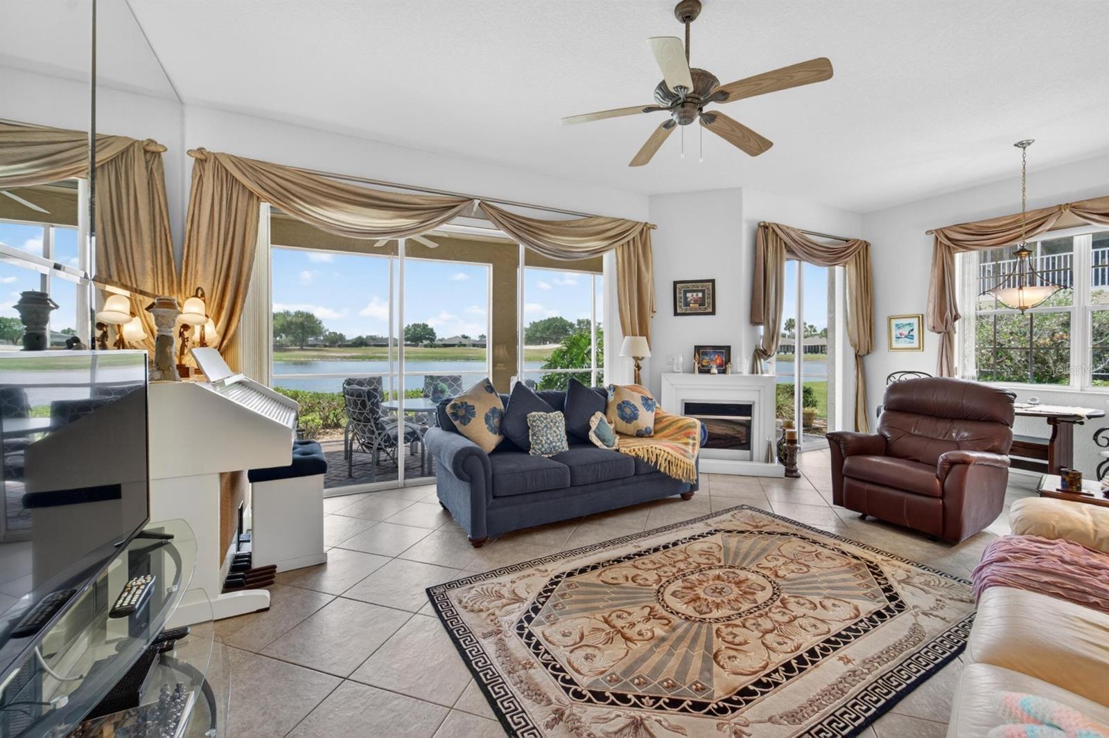 1364 EMERALD DUNES DRIVE
