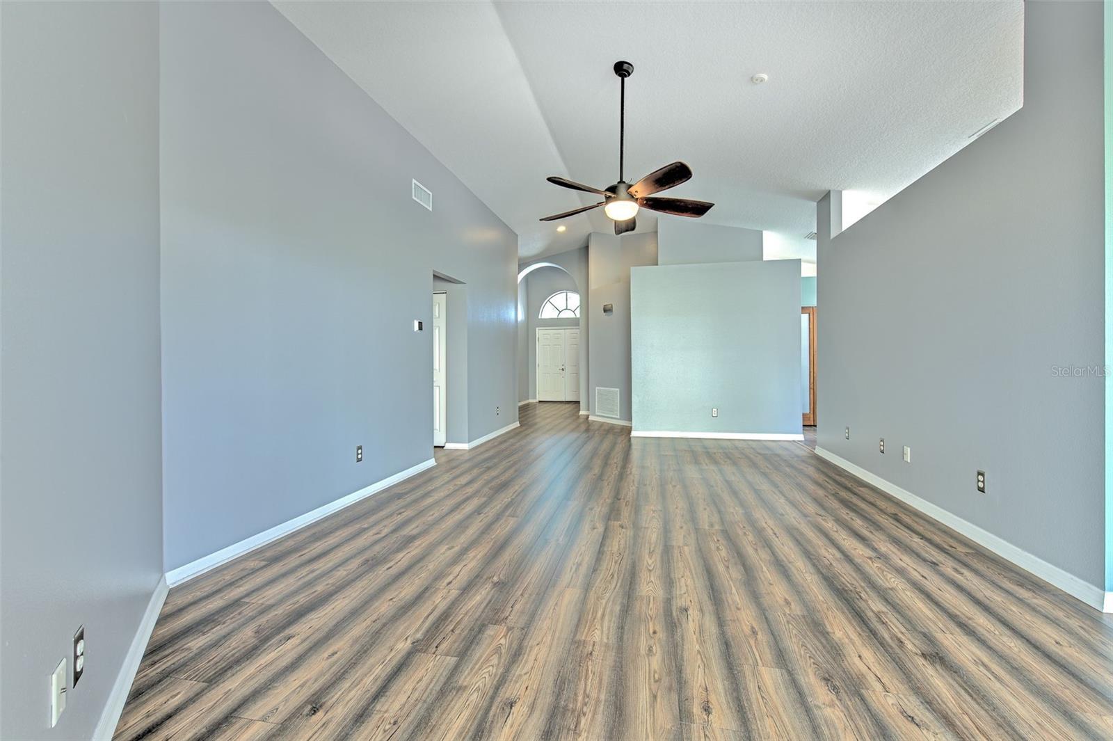 1639 WAKEFIELD DRIVE