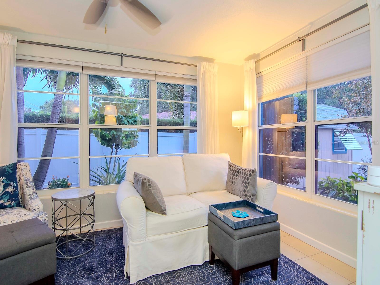 DOUGLAS MANOR SUB - Residential