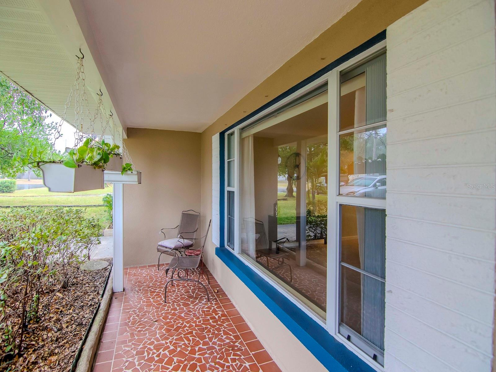 DOUGLAS MANOR SUB - Residential