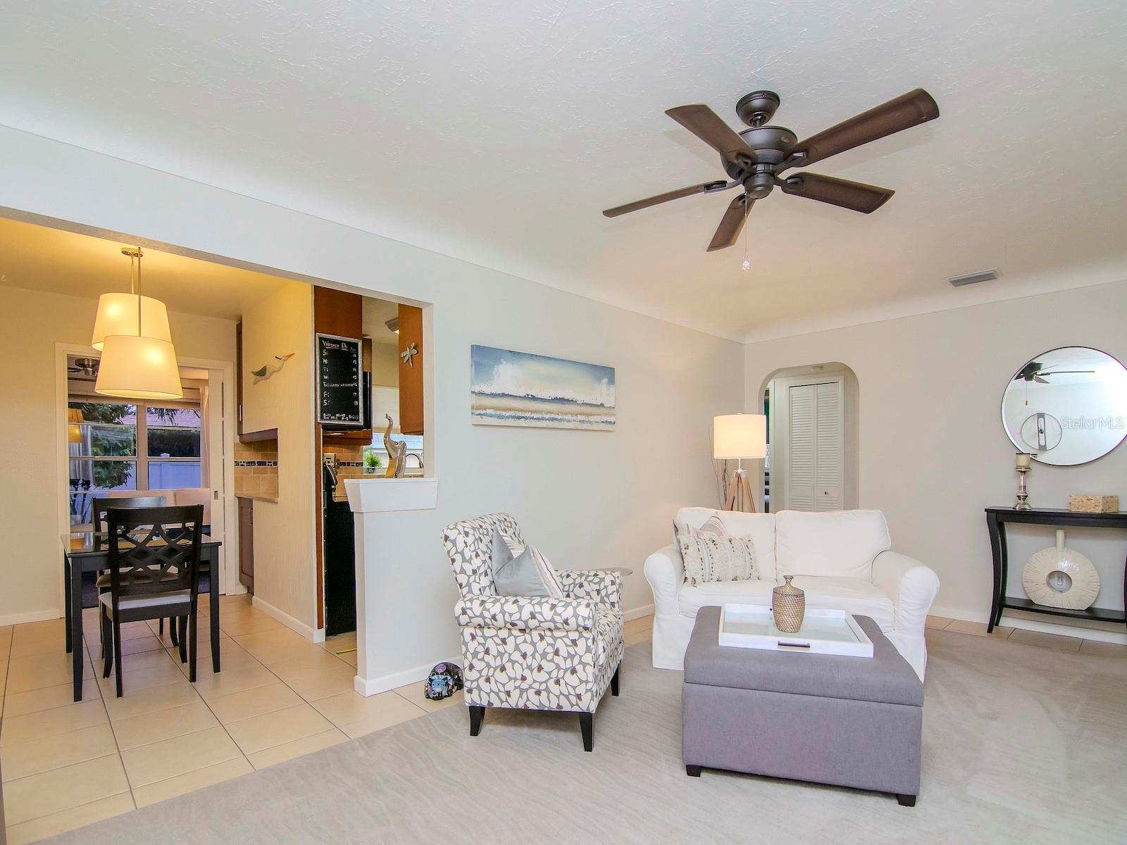 DOUGLAS MANOR SUB - Residential