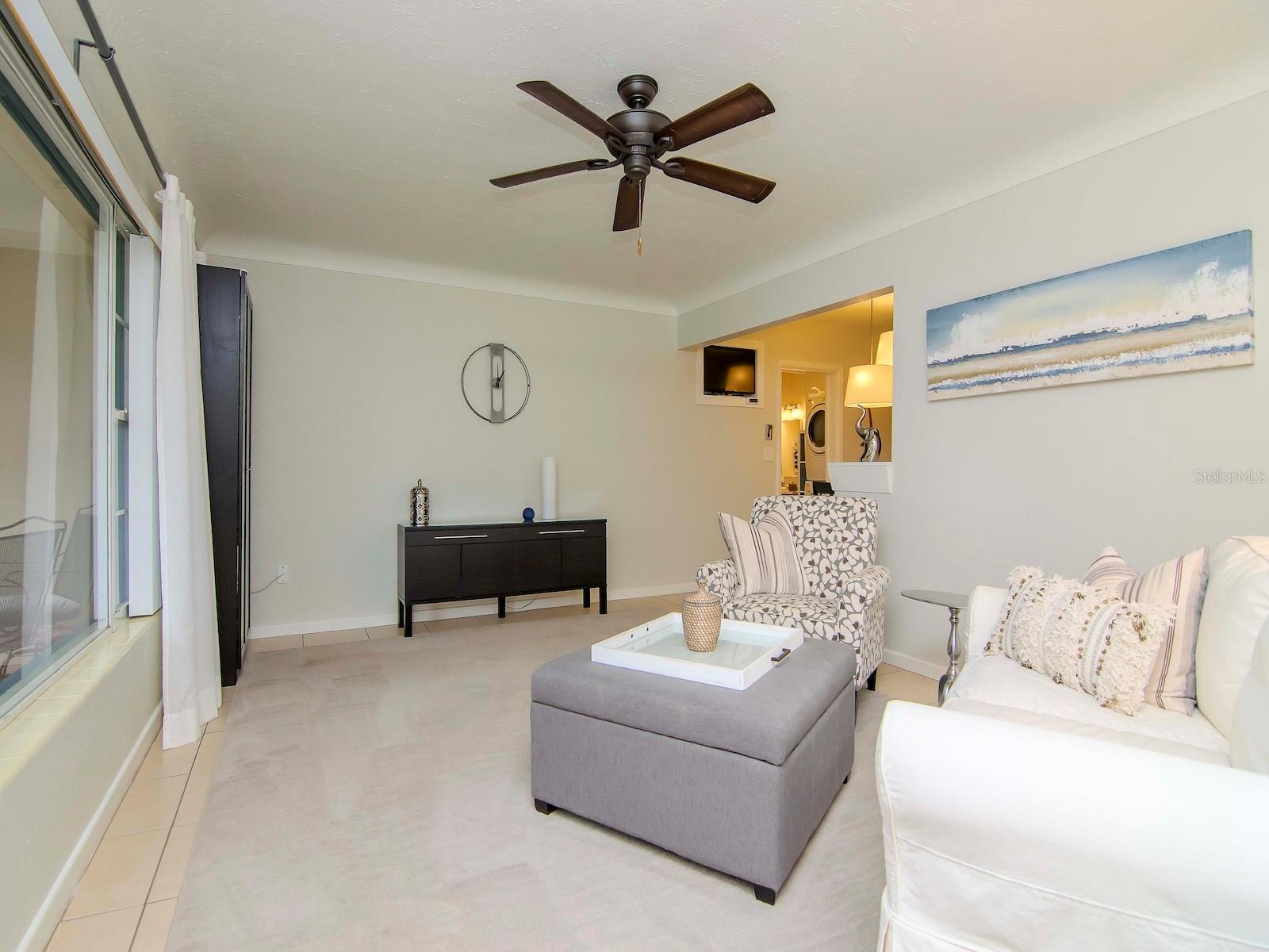 DOUGLAS MANOR SUB - Residential