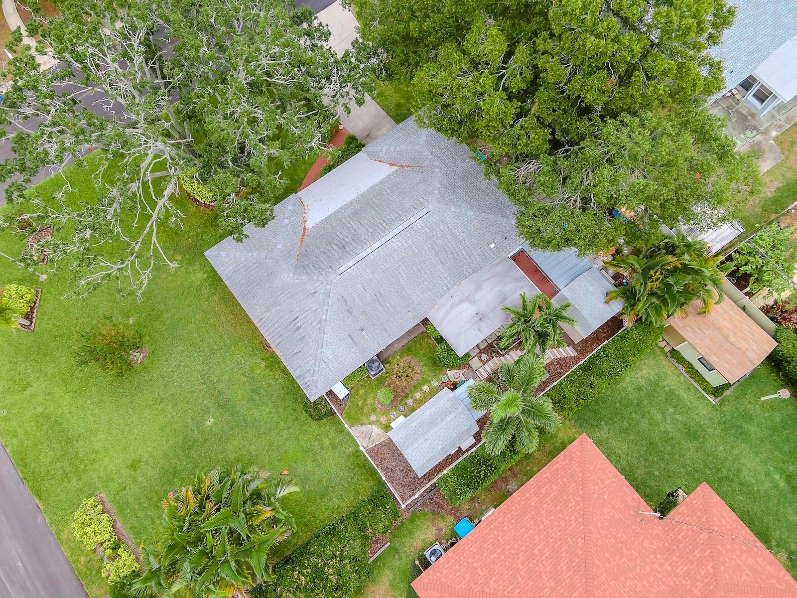 DOUGLAS MANOR SUB - Residential