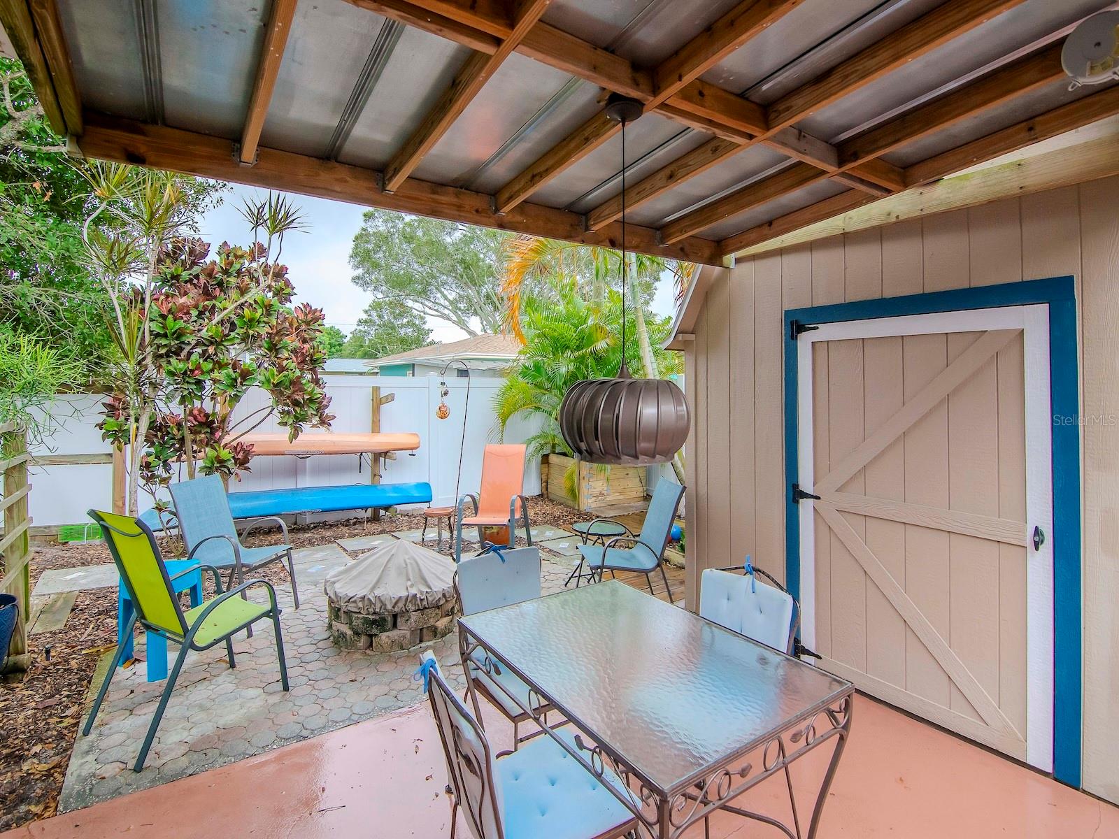 DOUGLAS MANOR SUB - Residential