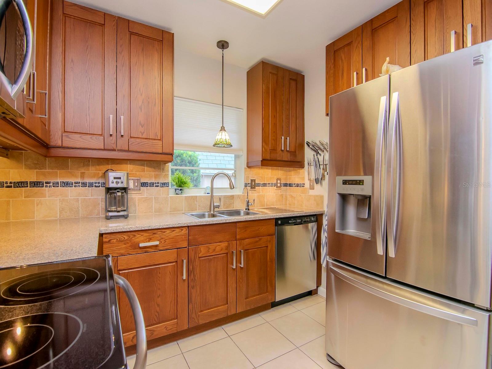 DOUGLAS MANOR SUB - Residential