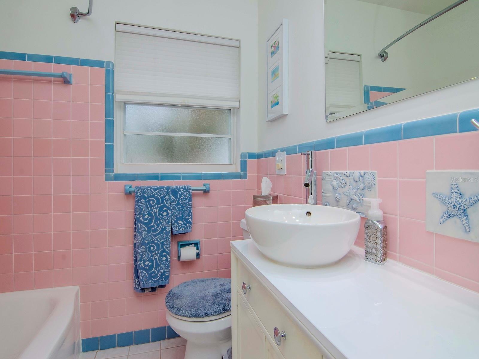 DOUGLAS MANOR SUB - Residential