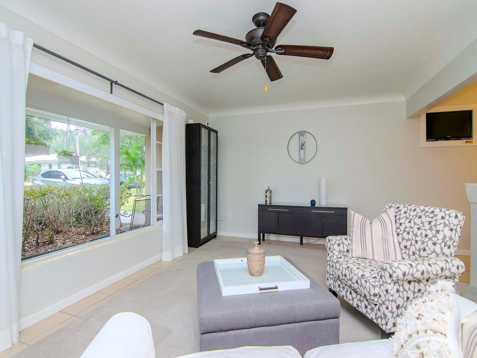 DOUGLAS MANOR SUB - Residential