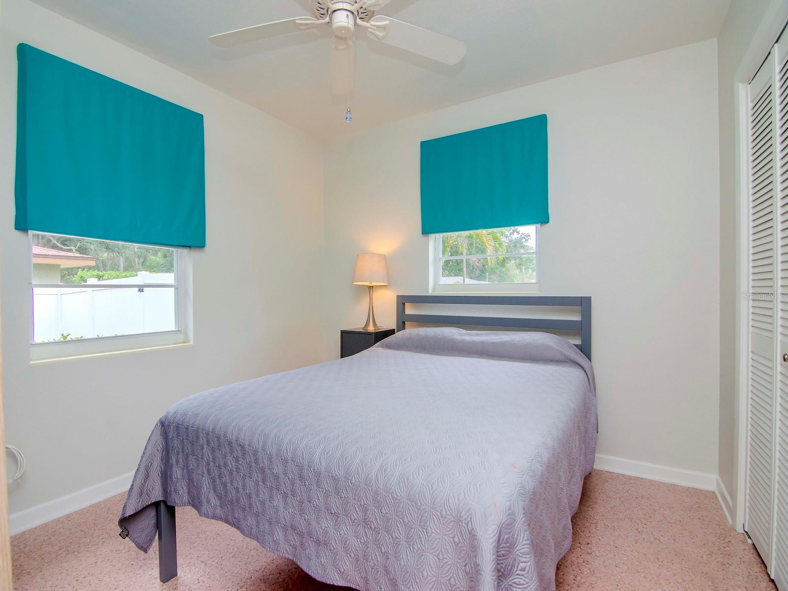 DOUGLAS MANOR SUB - Residential