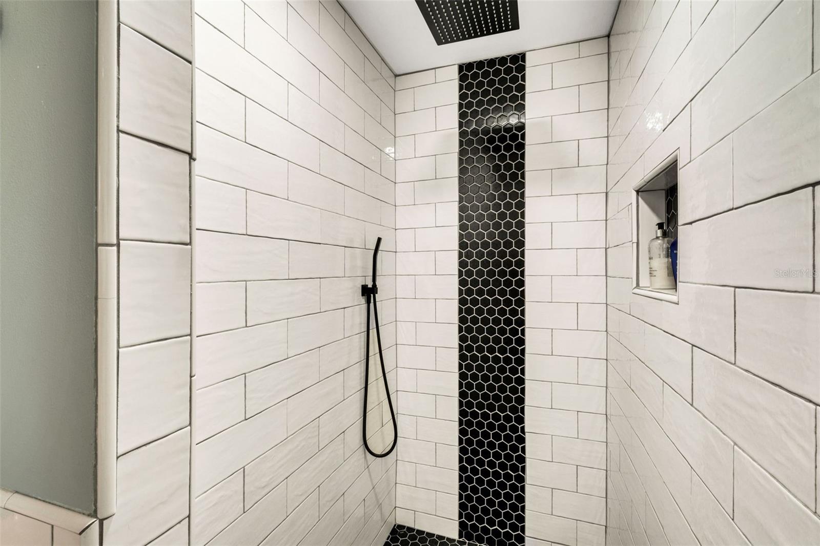 HIGHLAND LAKES UNIT TWENTY EIGHT - Residential