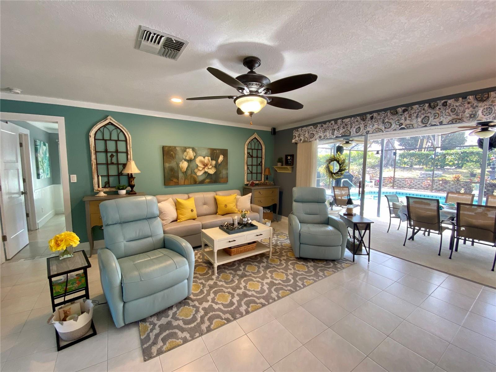 HIGHLAND LAKES UNIT TWENTY EIGHT - Residential