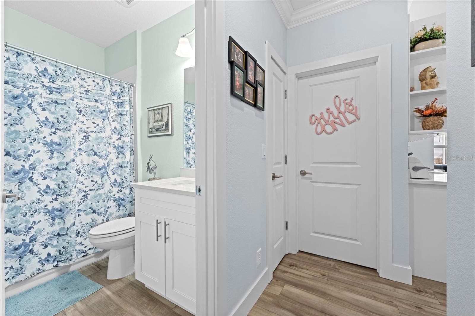 ROYAL HIGHLANDS UNIT 1B - Residential