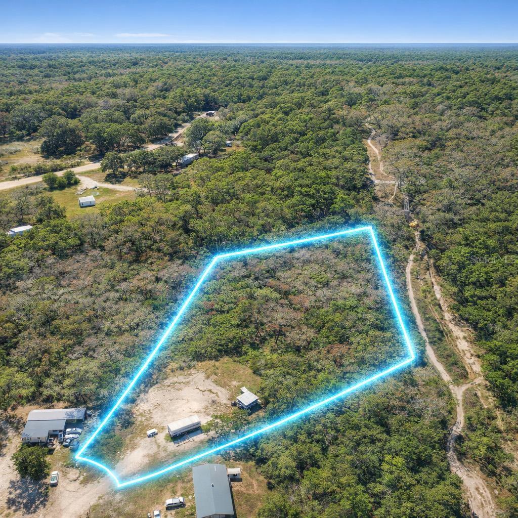 Photo of 18 Ivy Court, Middleburg, FL 32068 (MLS # K4903792)
