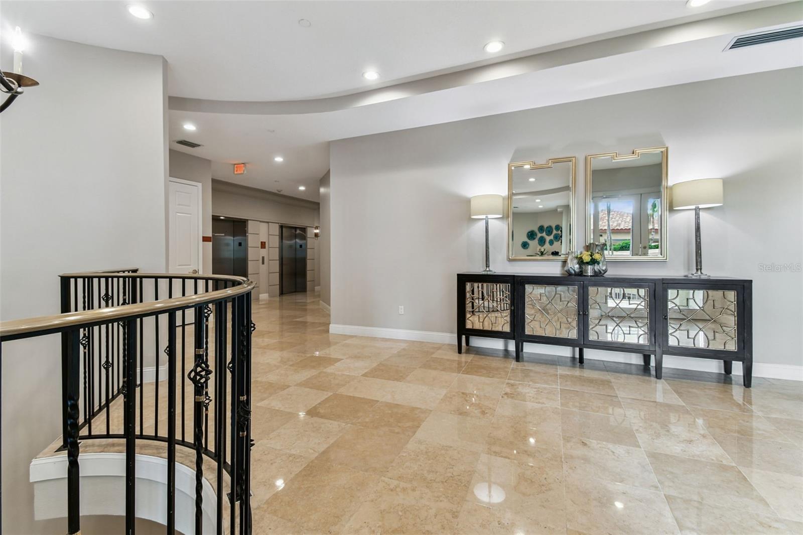 555 5TH AVENUE NE 424
